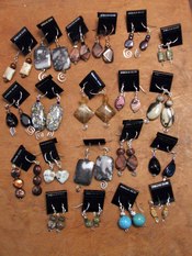 Jewelry_20_earrings_on_cards
